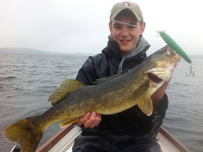 25 inch walleye