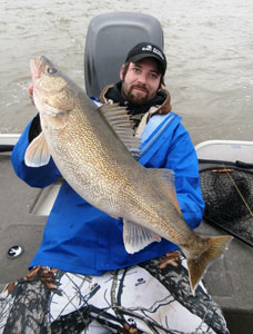 Nick Laska walleye