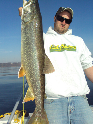 milwaukee harbor lake trout