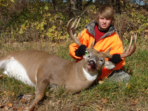 16 Point Buck Taken in Dodge County