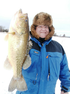 Icefishing bass